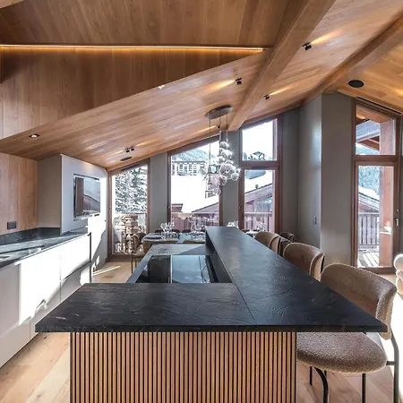 10 Pers. à 1650 Avec Jacuzzi Et Ascenseur - Fr-1-563-133 Courchevel